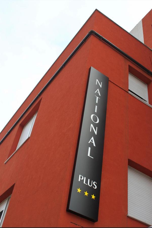 National Plus Zagreb Buitenkant foto